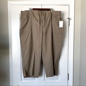 NWT. Khaki/Taupe Capri pants. Size 26W